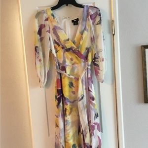 DKNY dress size 4. Beautiful watercolorish print.